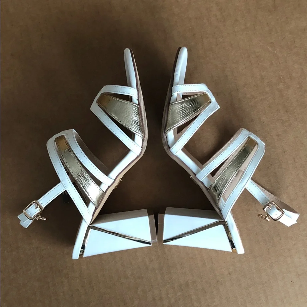 Laura Biagiotti NEW Ivory and Gold Sandals Size 38